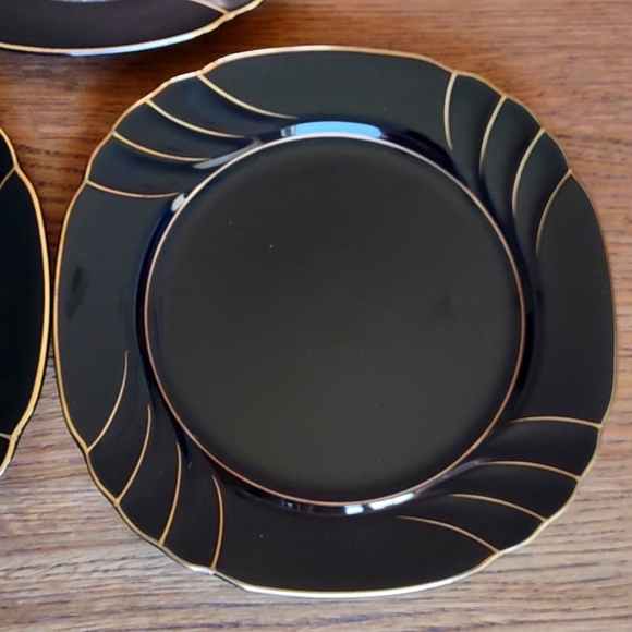 Wave Golden Black Salad Plates Gallery Collections by Ranmaru - Picture 5 of 10